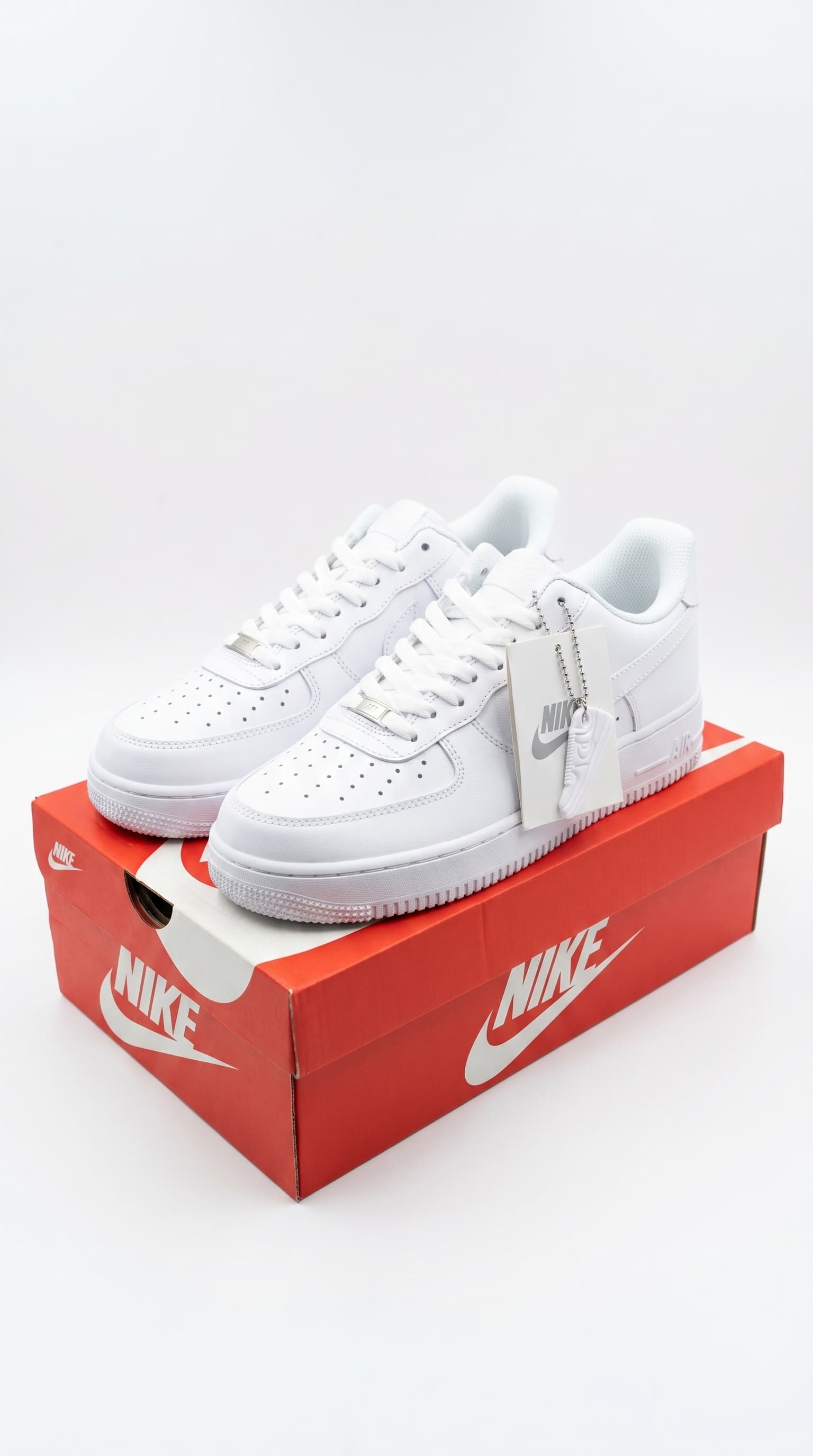 NIKE AIR FORCE 1 MIRROR